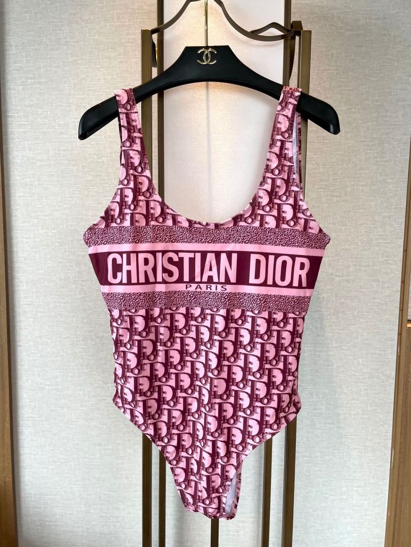 CHRISTIAN DIOR